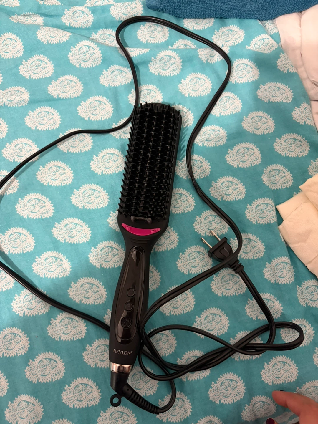 Revlon Salon One-Step Hair Straightening Brush