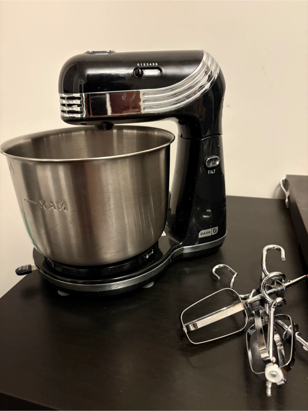 Dash Everyday Stand Mixer – Great Condition