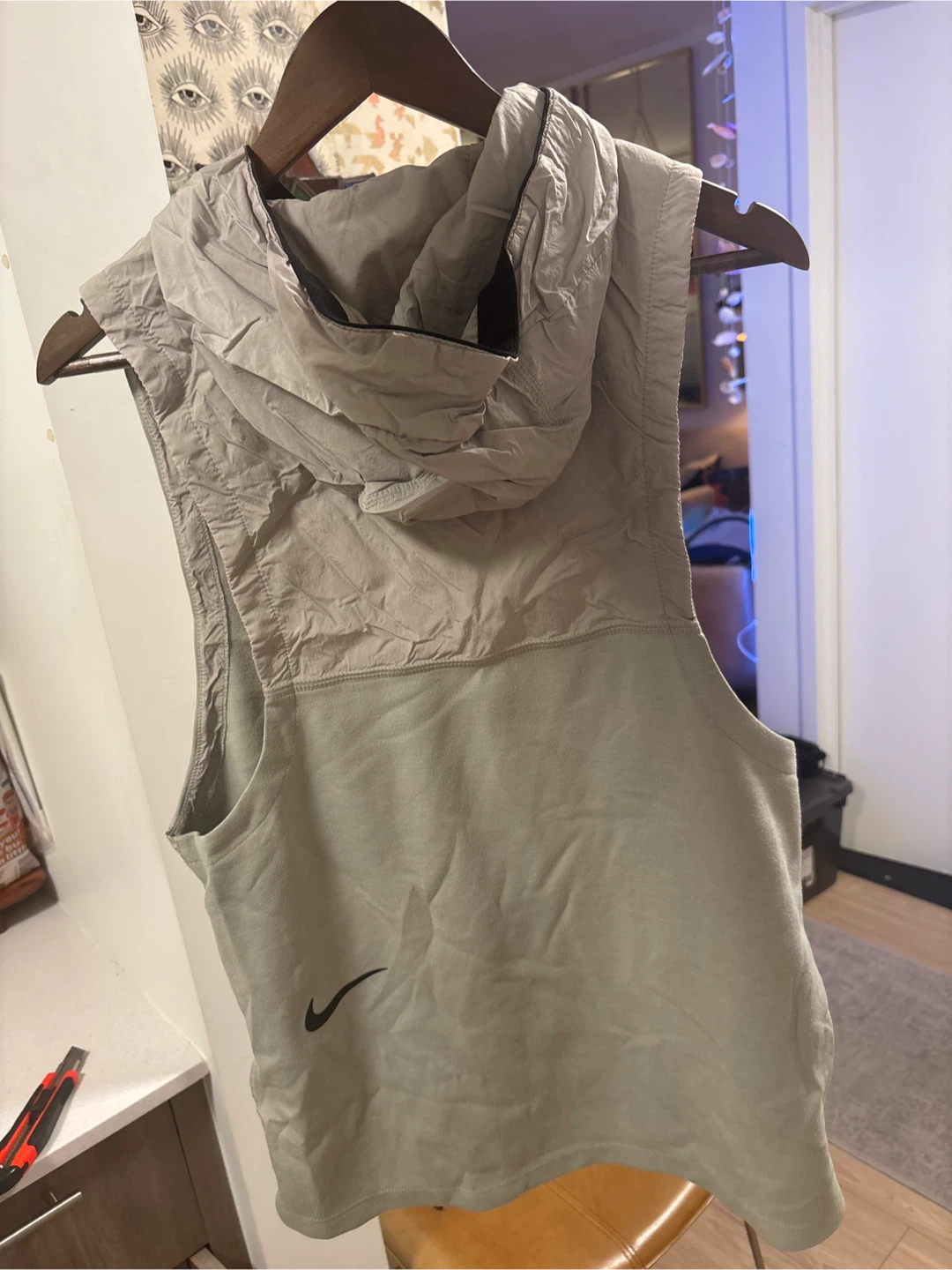 Nike Sleeveless Hoodie - Size M - photo 2