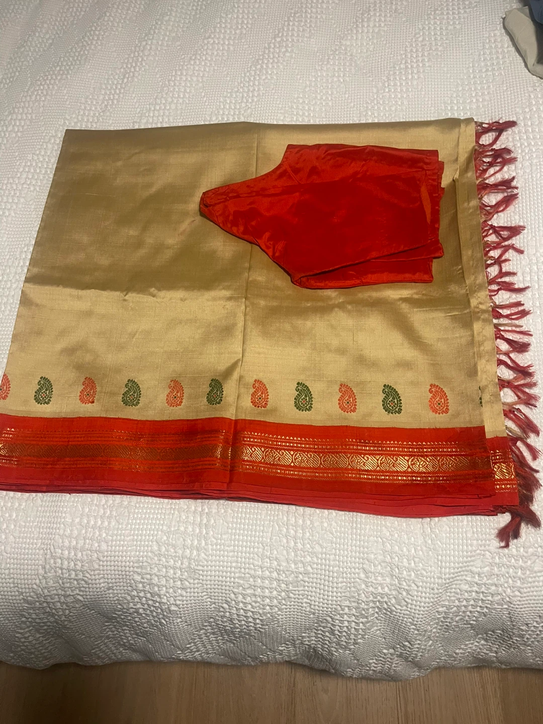 Put silk kanchiwaram saree with blouse - photo 2