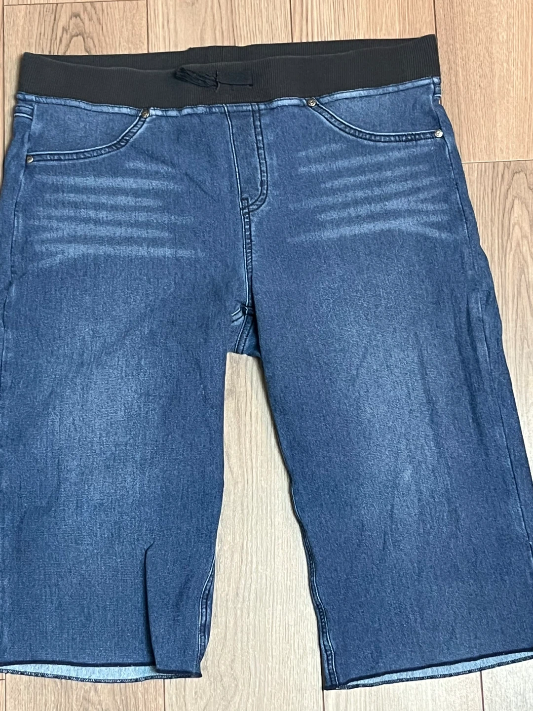 HUE Denim Capri Leggings - Size L/G