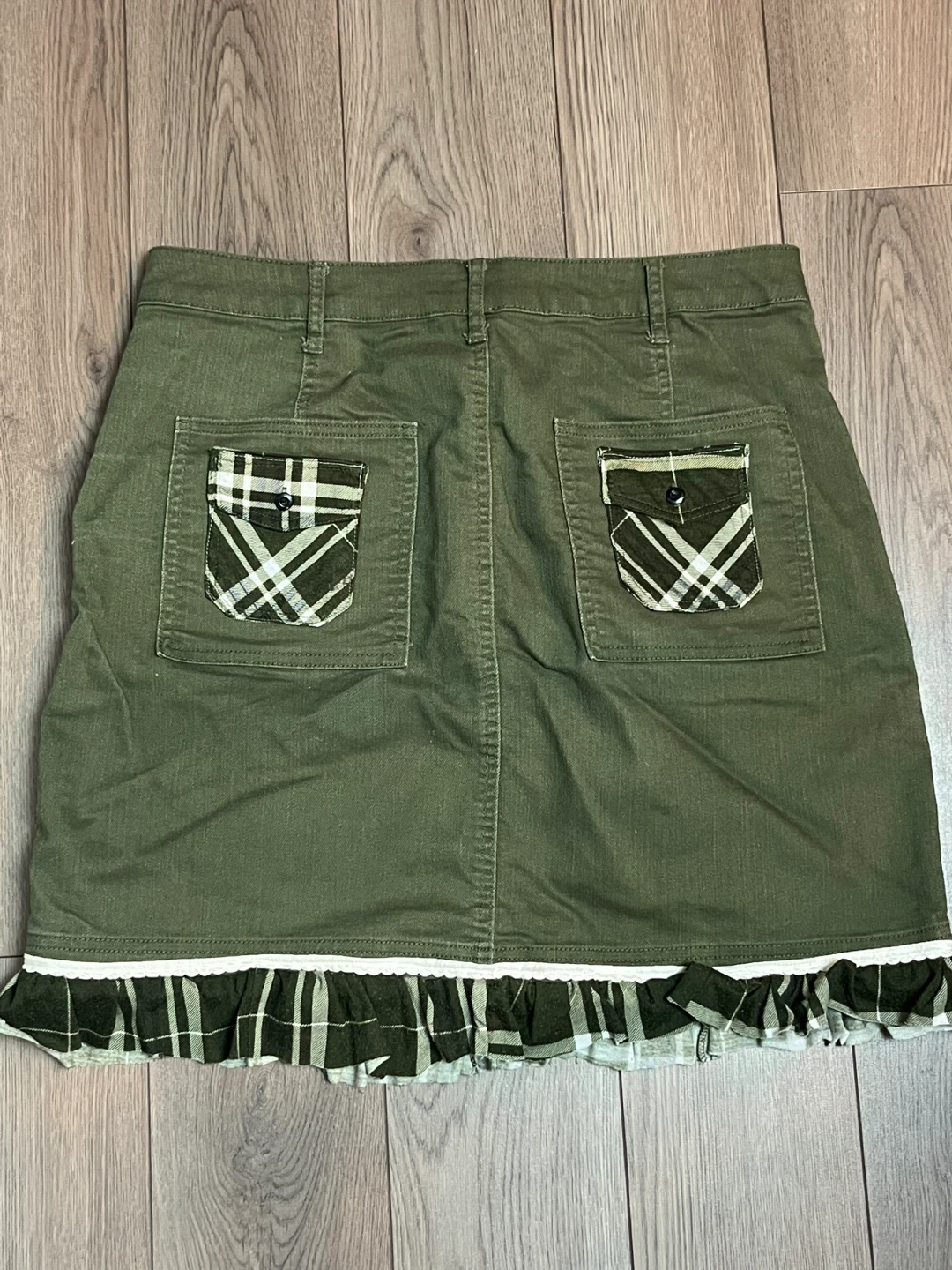 Green Skirt with Plaid Ruffle Size M - photo 2