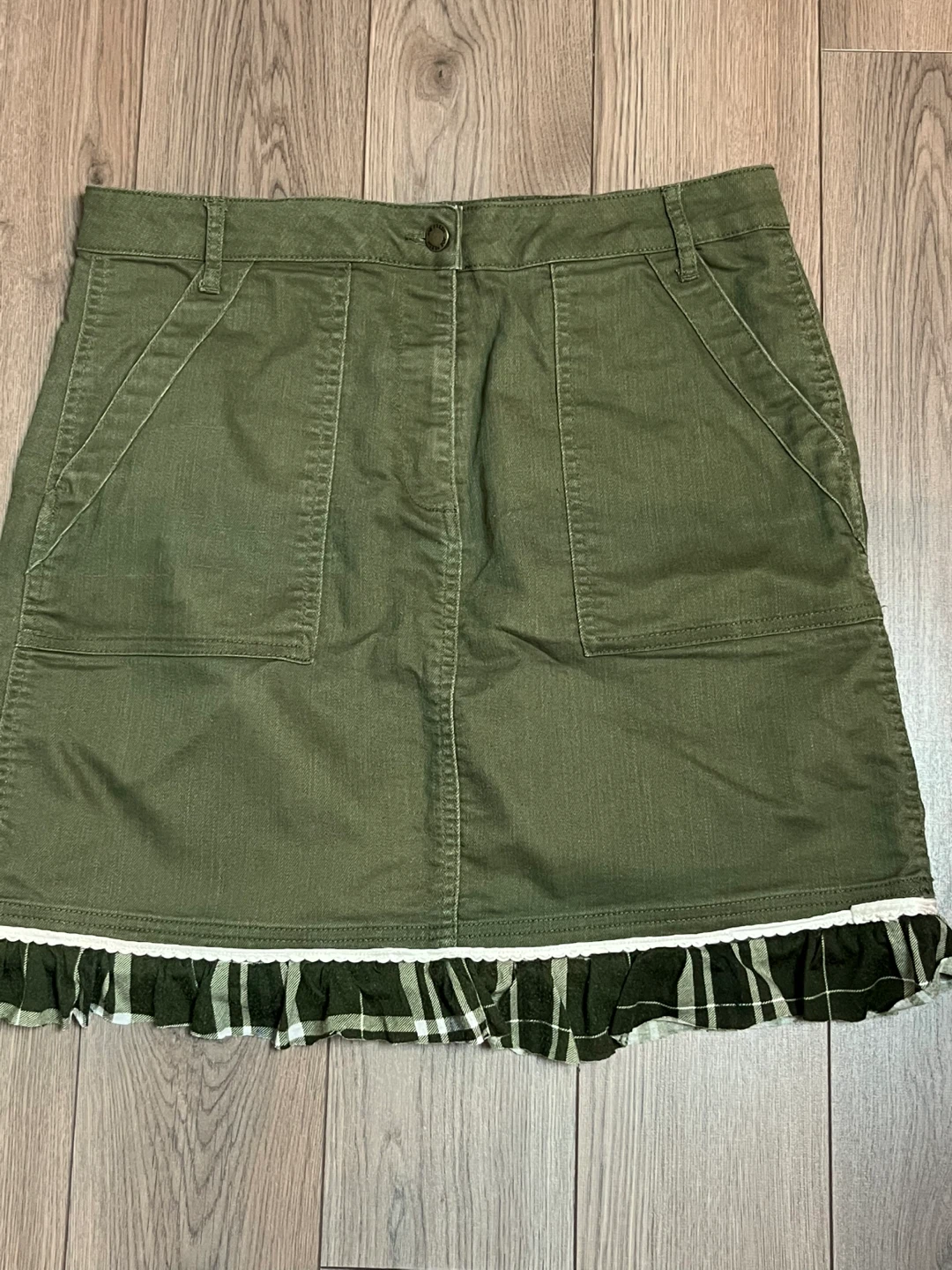 Green Skirt with Plaid Ruffle Size M