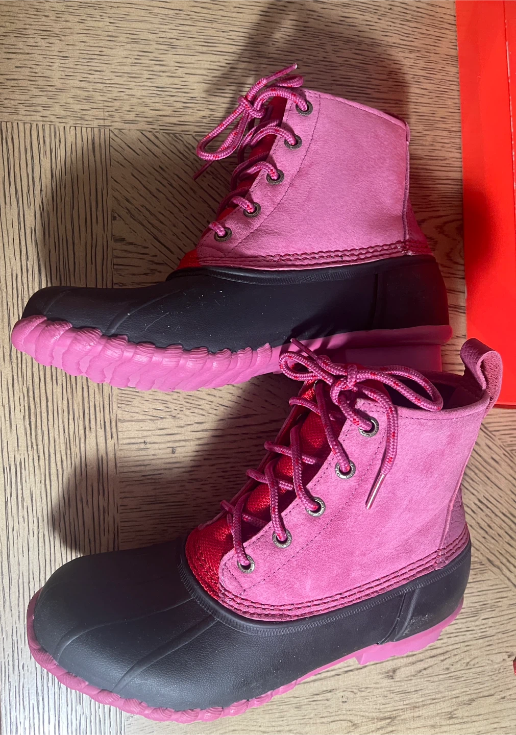 DKNY  PORTSMOUTH Boots.