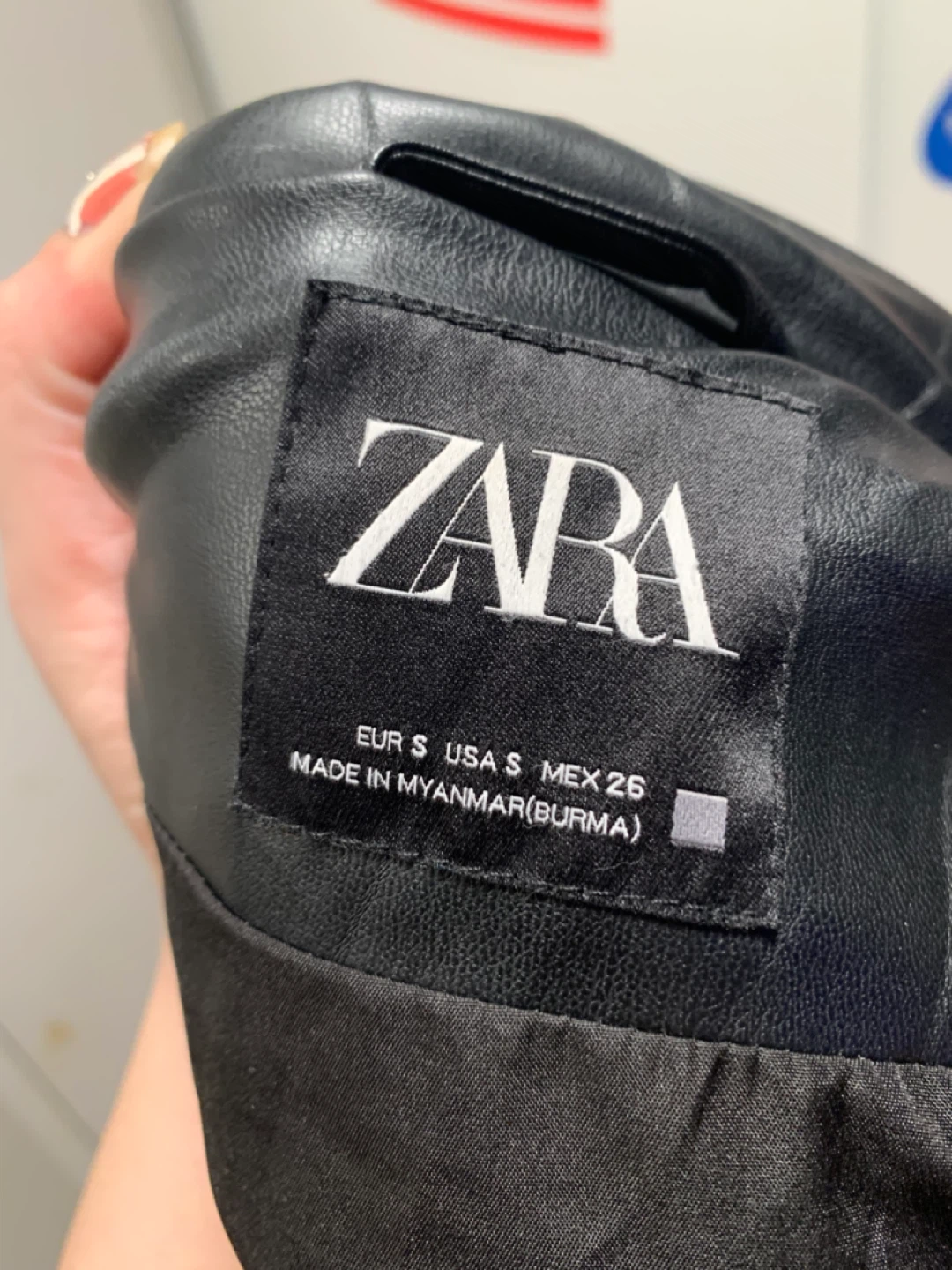 Zara Puffer Jacket - Size M/L not small