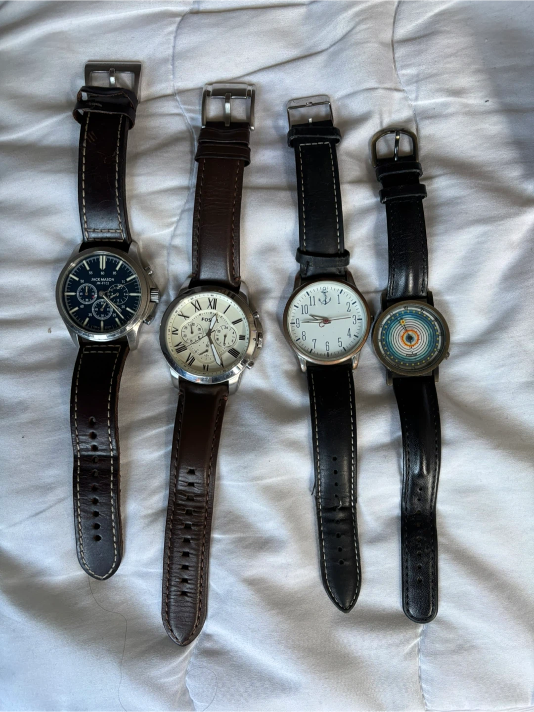 Lot of 4 wrist watches