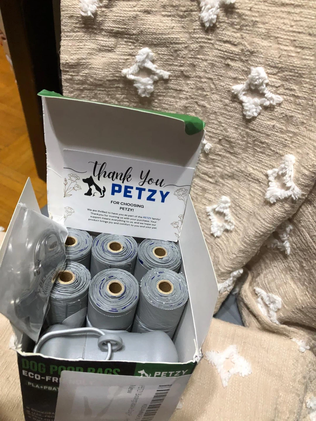 New Petzy Dog Poop Bags - 240 Bags - photo 4