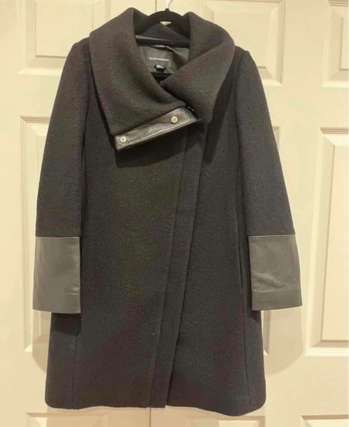Club Monaco, woman’s size Large Wool Coat with 100% leather trim