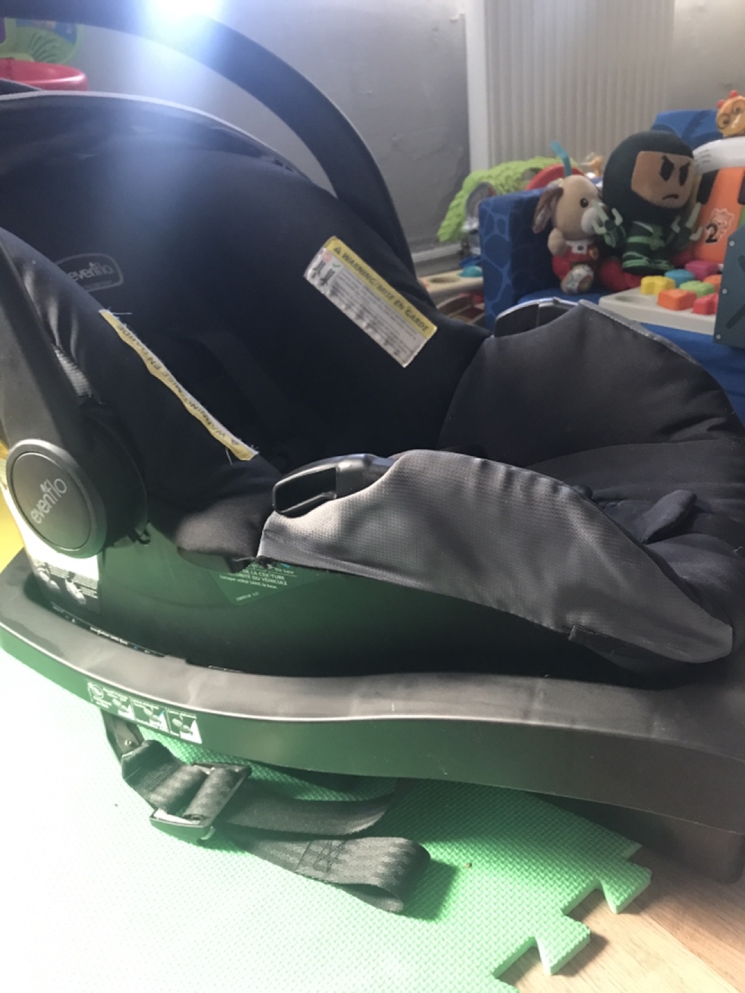 Evenflo Infant Car Seat - photo 2