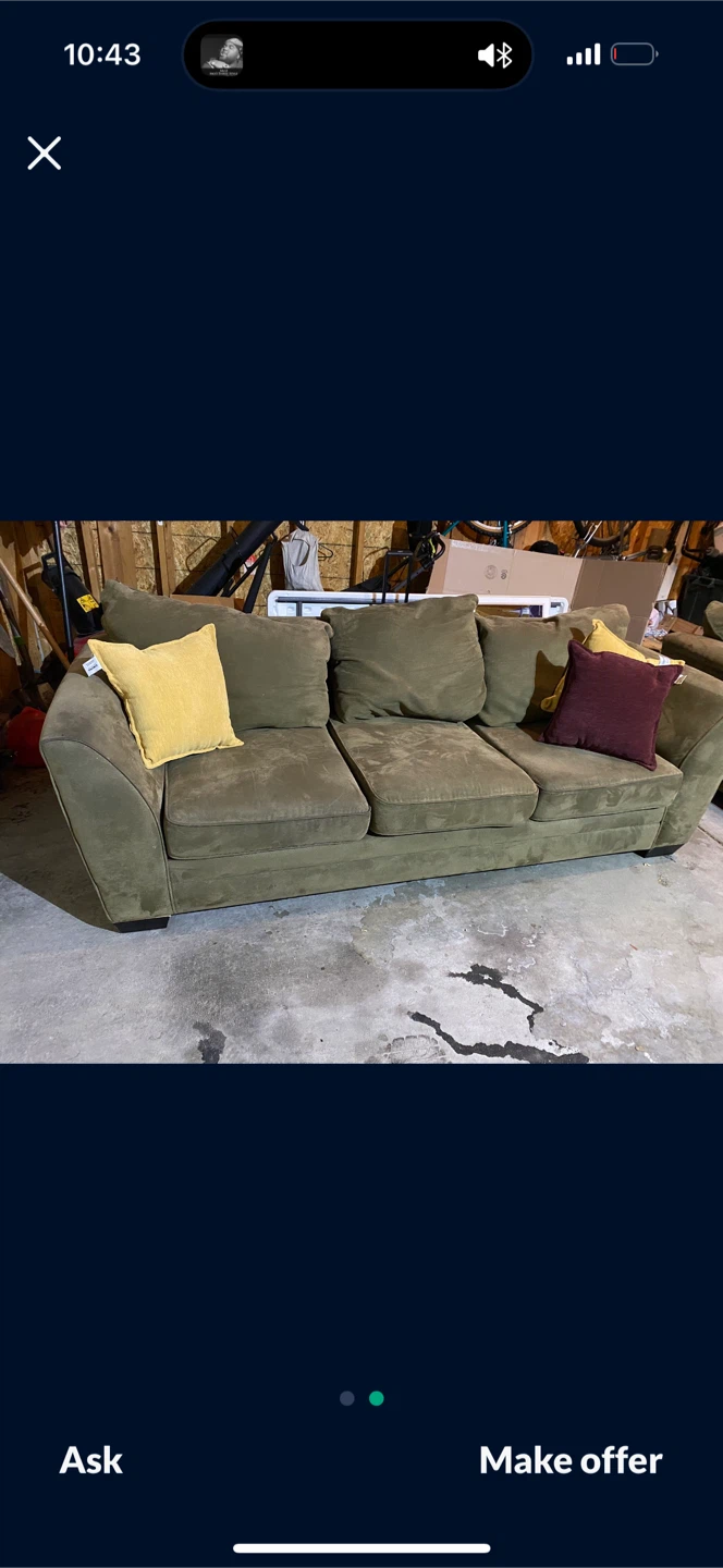 2 matching couches best offer good condition. Garage pick up