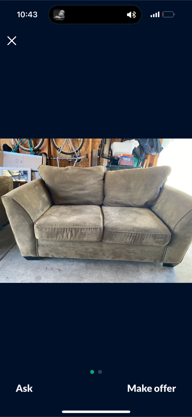 2 matching couches best offer good condition. Garage pick up - photo 2