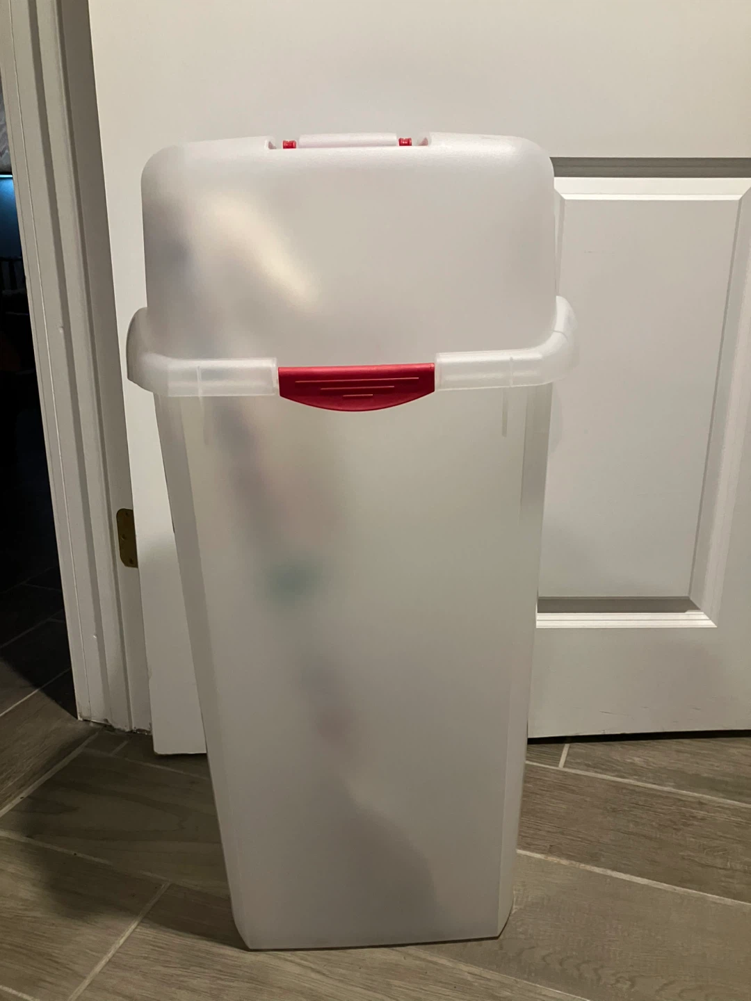 Plastic Storage Bin with Lid