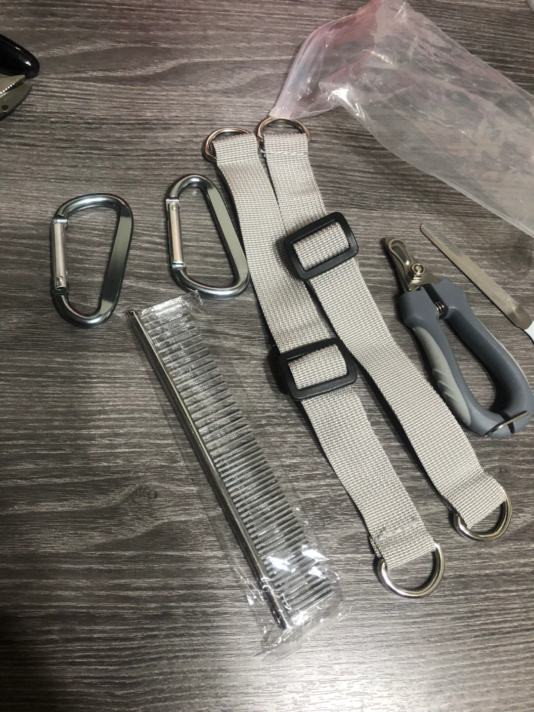 Dog Grooming Kit - Nail Clippers, Comb, Straps, Carabiners - photo 2