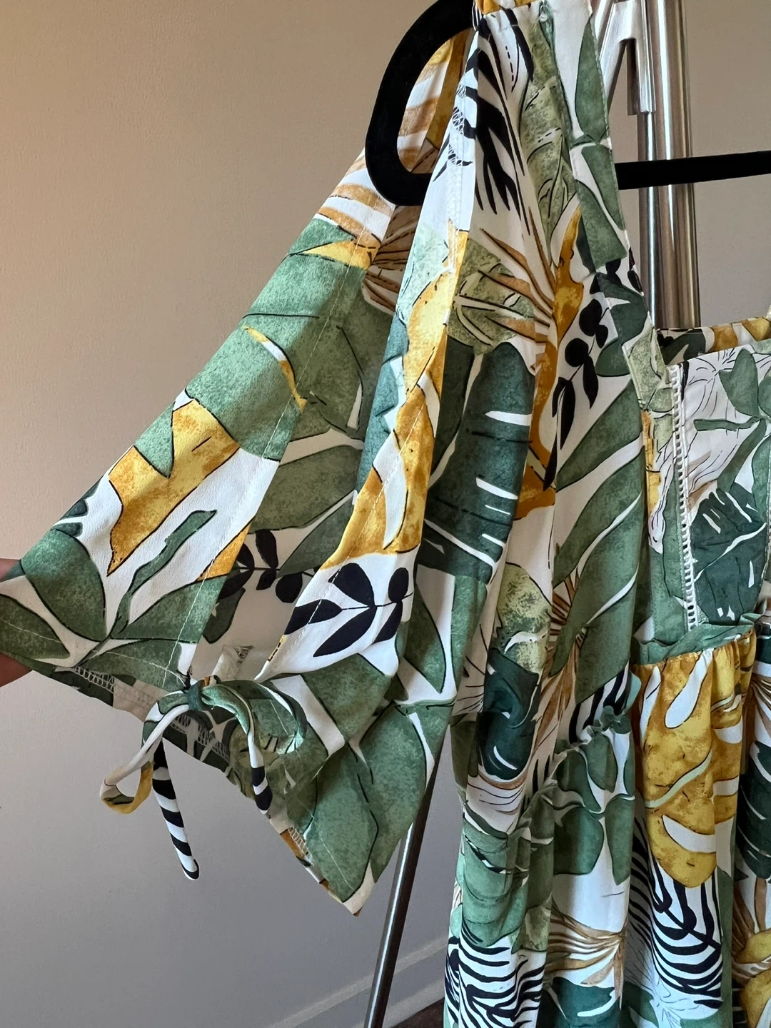 Molly Bracken Tropical White Dress - Size Small - photo 5