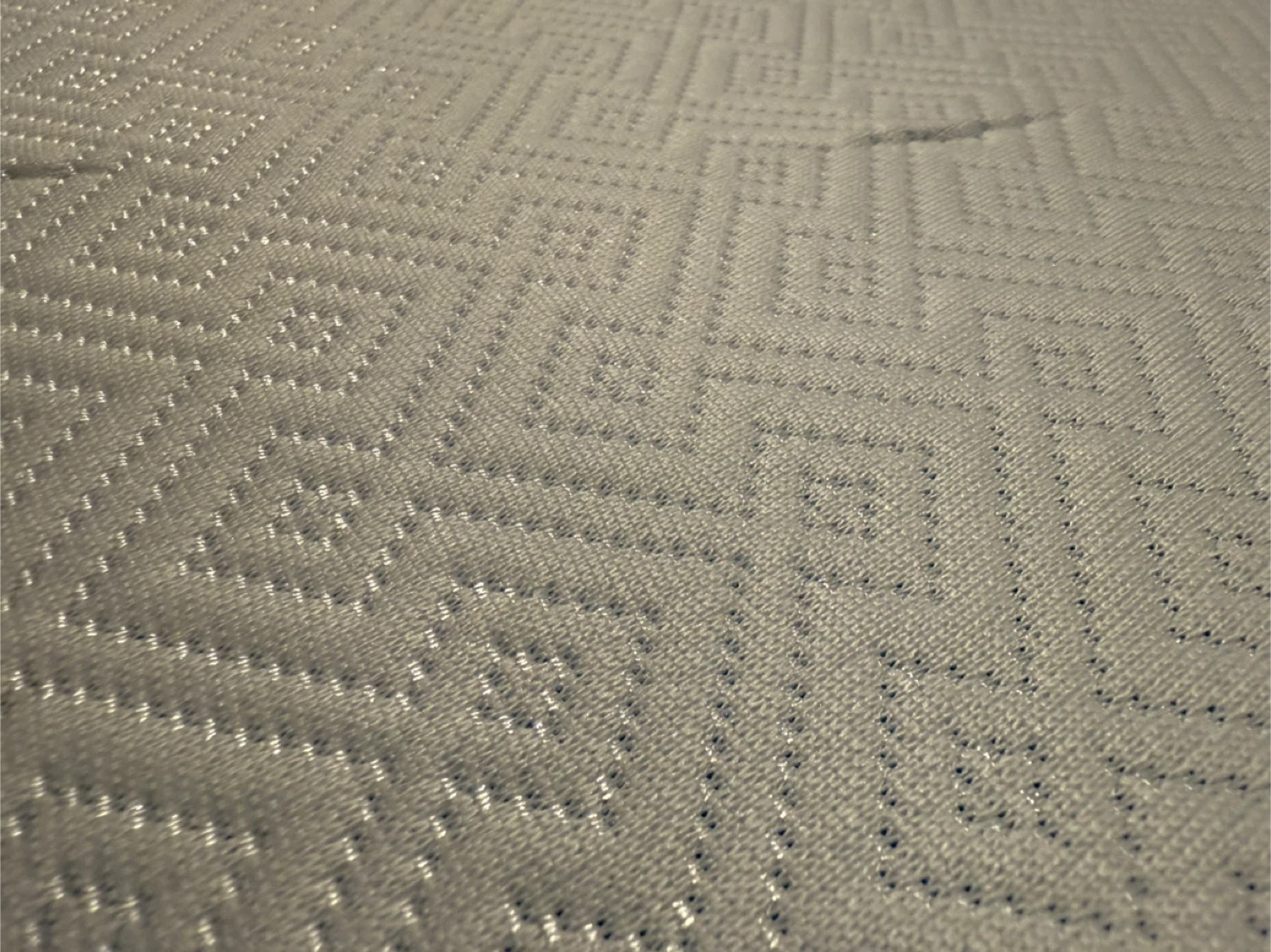 Airenskey 2-Inch Queen Mattress Topper - photo 2