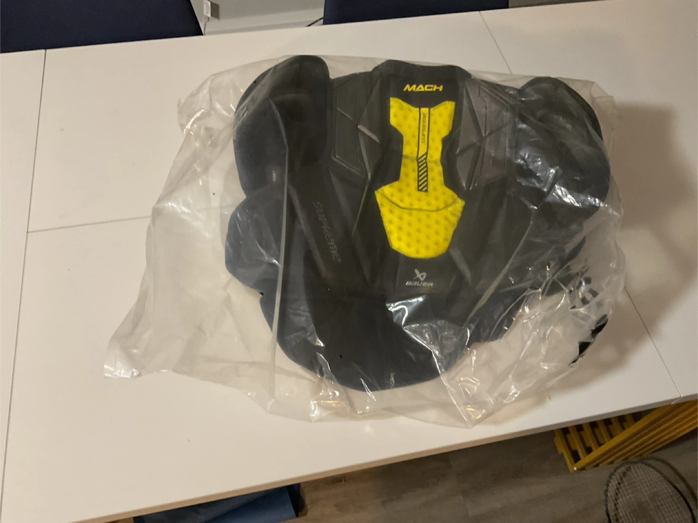 Bauer Supreme Mach Hockey Shoulder Pads - New