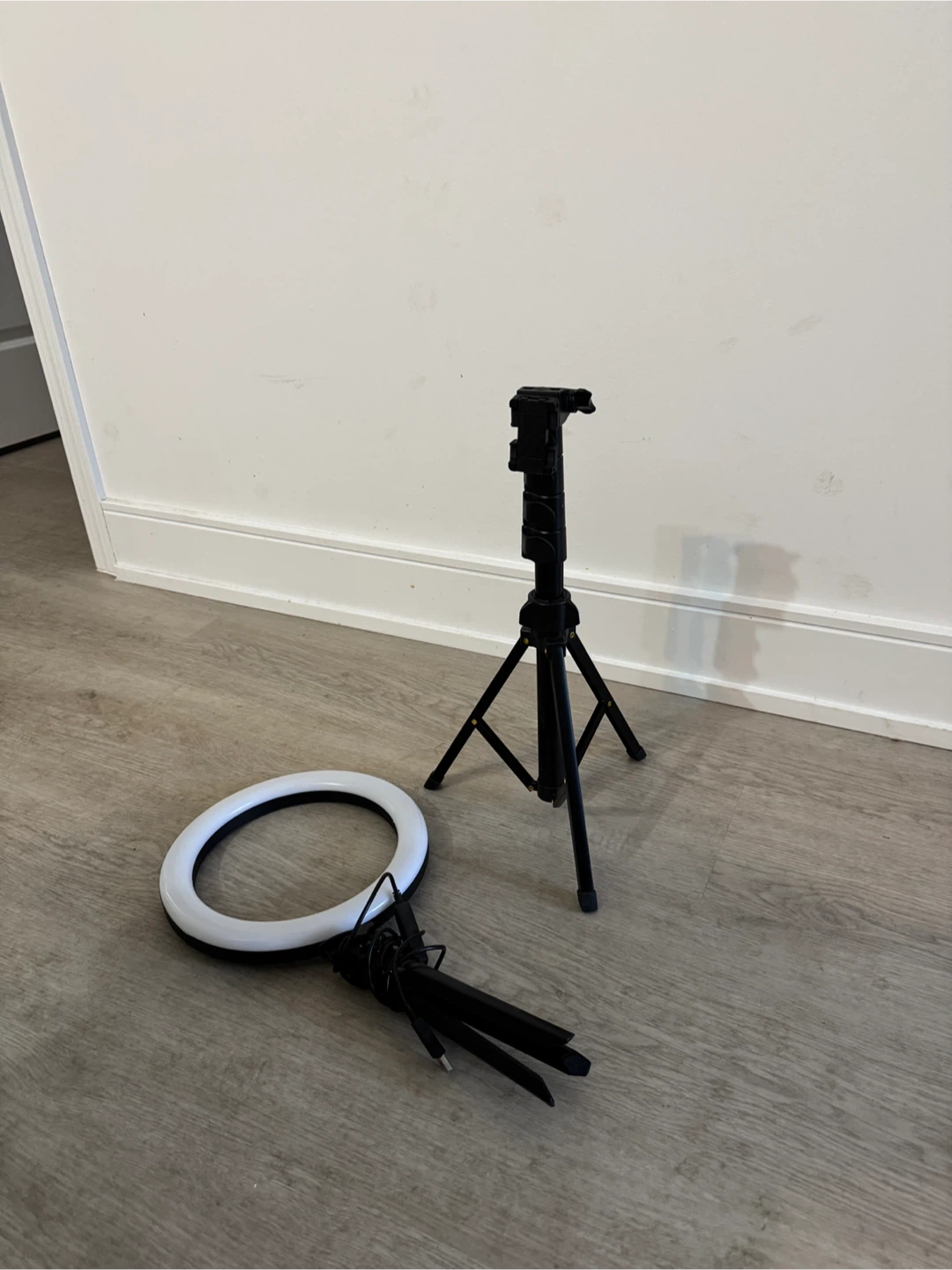 Ring Light & Phone Tripod Stand - photo 3