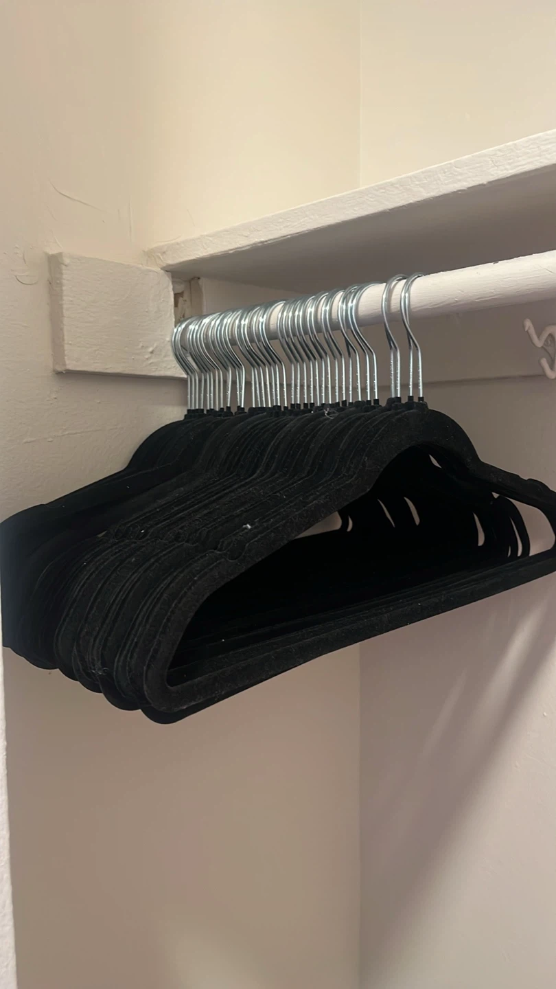 Household Items - Storage, Baking, Hangers - photo 2