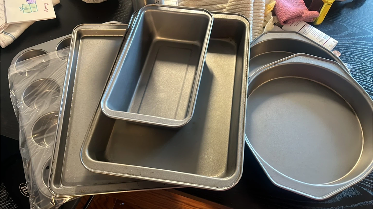 Household Items - Storage, Baking, Hangers - photo 3