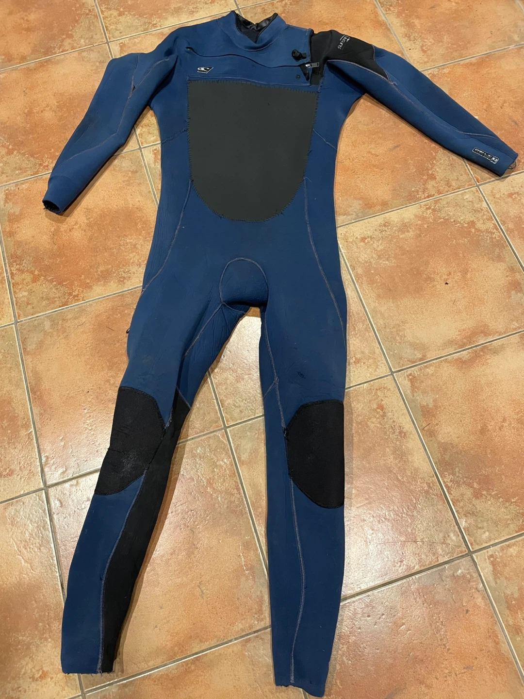 O'Neill Superfreak Wetsuit 4:3 (men’s large)