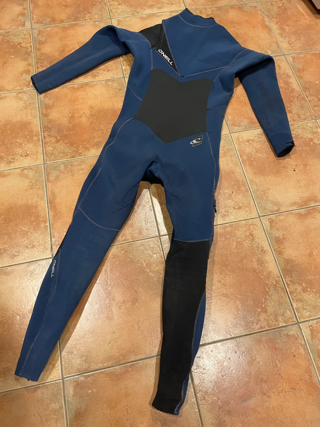 O'Neill Superfreak Wetsuit 4:3 (men’s large) - photo 5