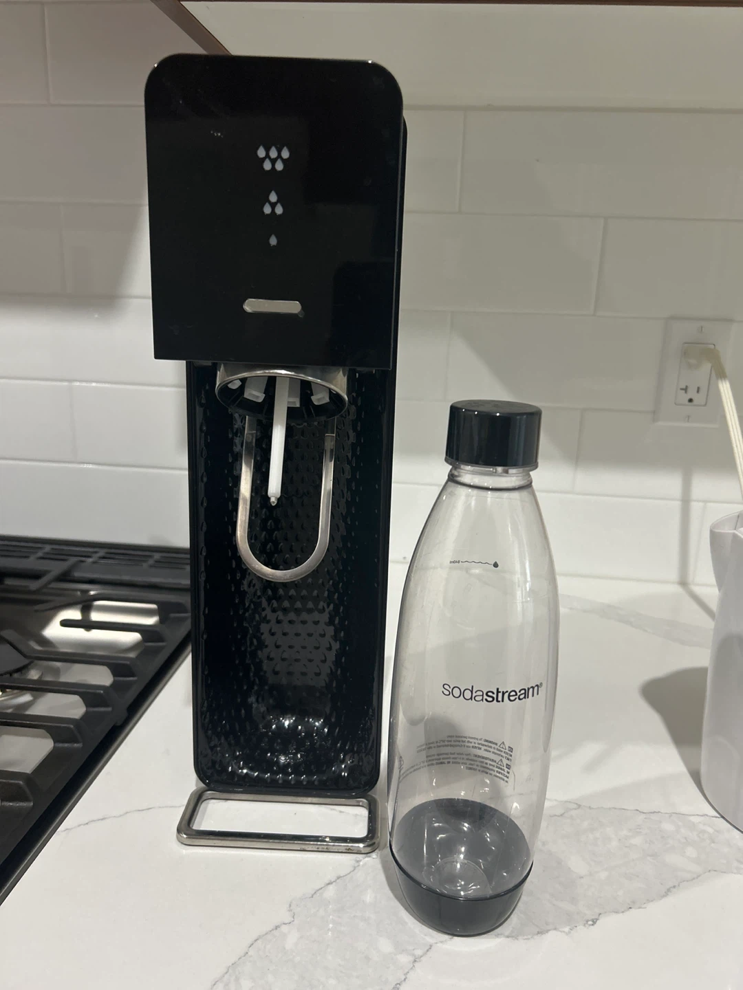SodaStream Sparkling Water Maker - photo 3
