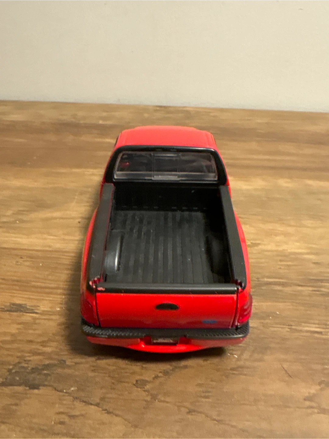 Red Ford F-150 SVT Lightning Diecast Model - photo 3