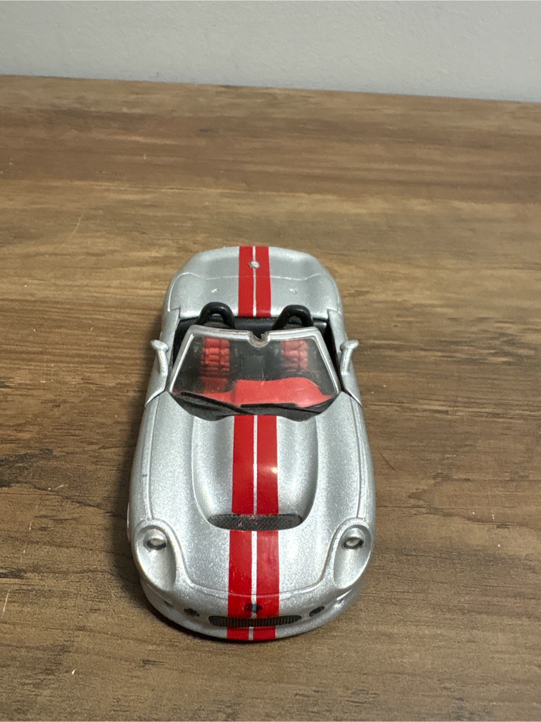 Silver/Red 2000 Shelby Series 1 Maisto 1:32 Diecast Car