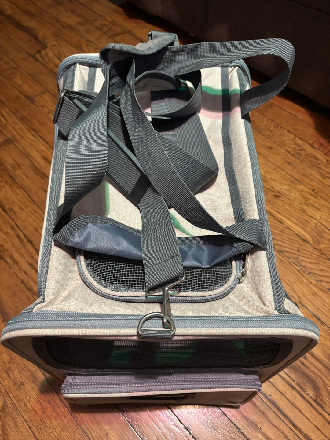 PETRAVELINE Pet Carrier - Like New! - photo 2
