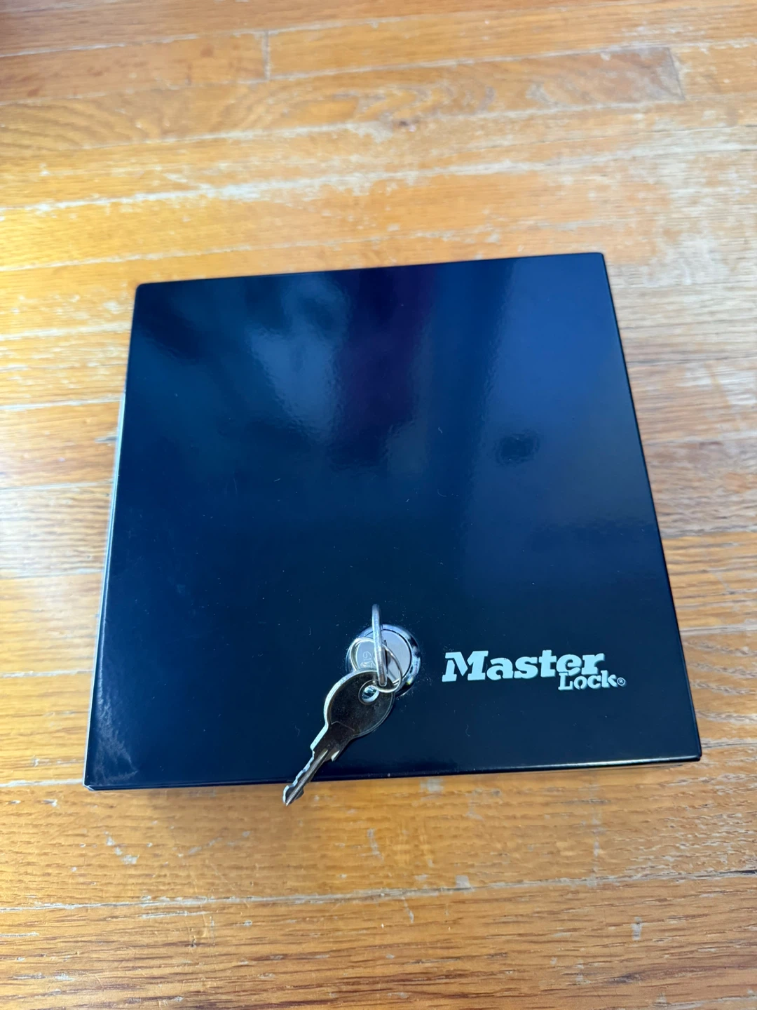 Master Lock Cash Box w/ Key – Lockable Money Box w/ Tray