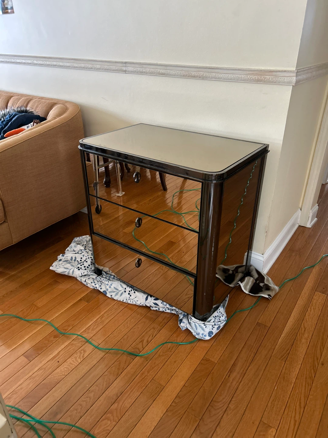 Mirrored 3-Drawer Dresser - photo 3