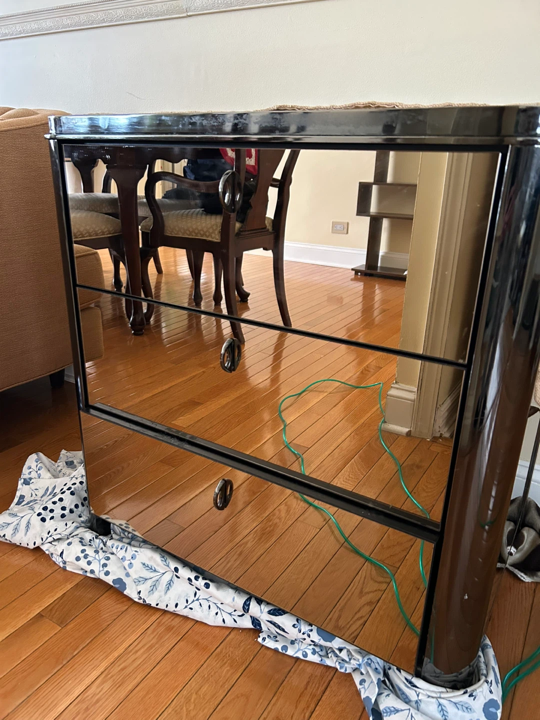 Mirrored 3-Drawer Dresser