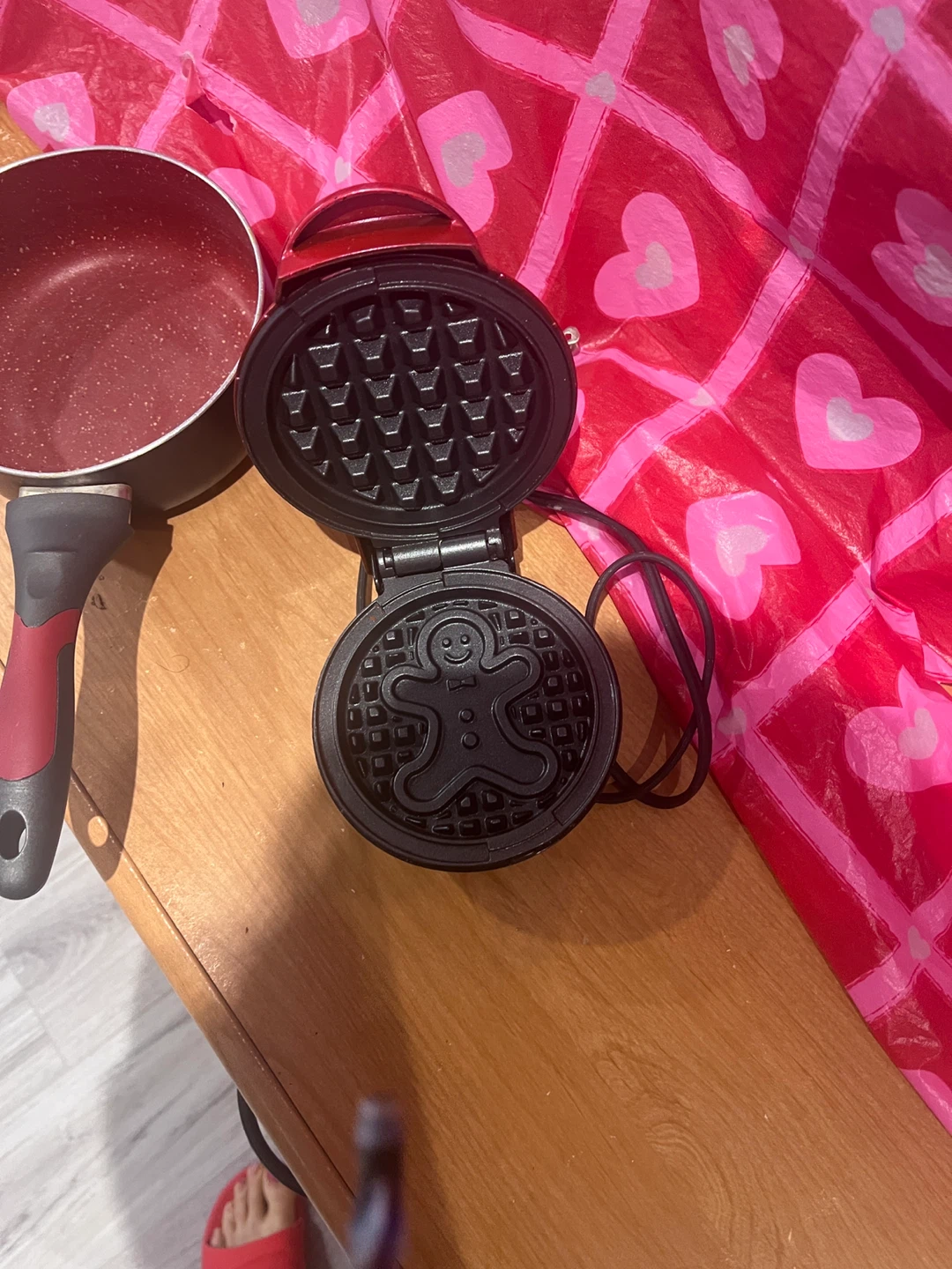 DASH Mini Gingerbread Waffle Maker - photo 2