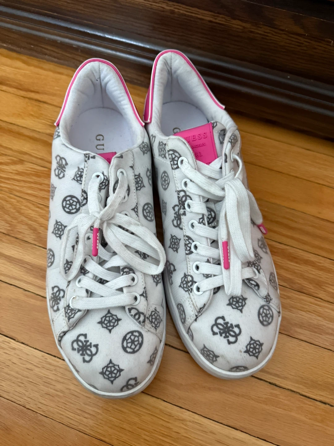 Guess White & Gray Patterned Sneakers