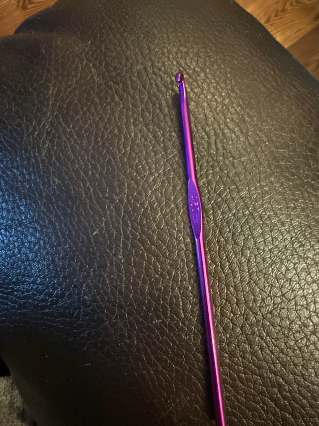 Loops & Threads Plastic Crochet Hooks & Yarn - photo 3