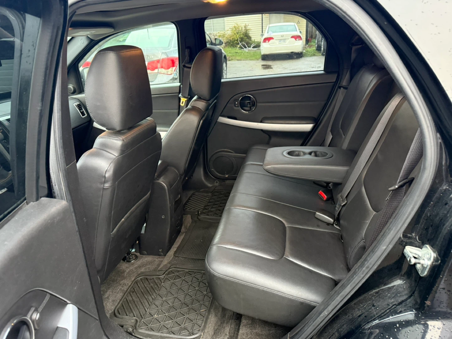 Black Pontiac Torrent SUV2007 - photo 5