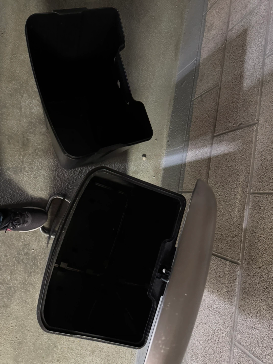 Stainless Steel Step Trash Can - photo 5