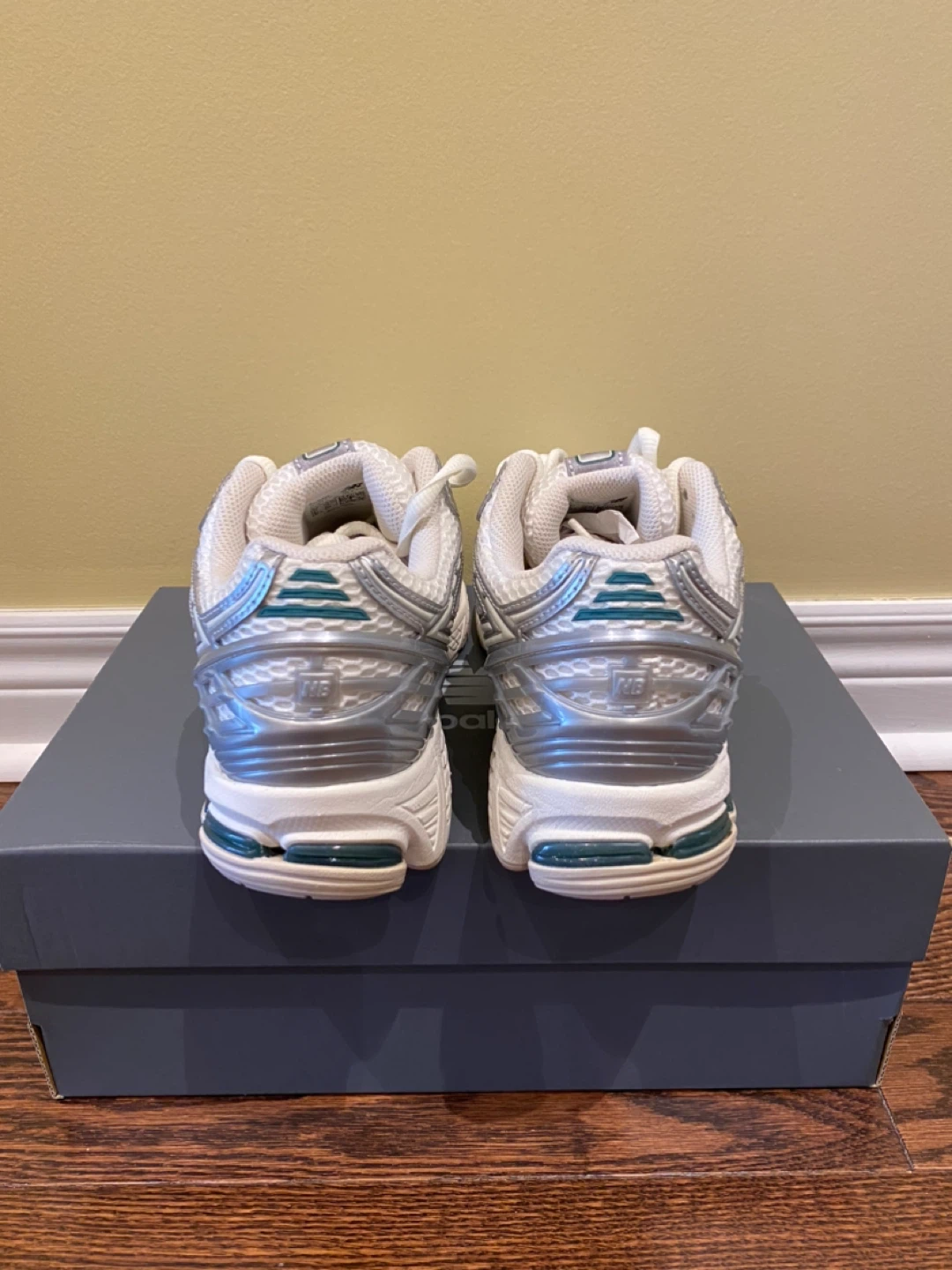 New Balance 1906R Size 9.5 *NEW* - photo 4