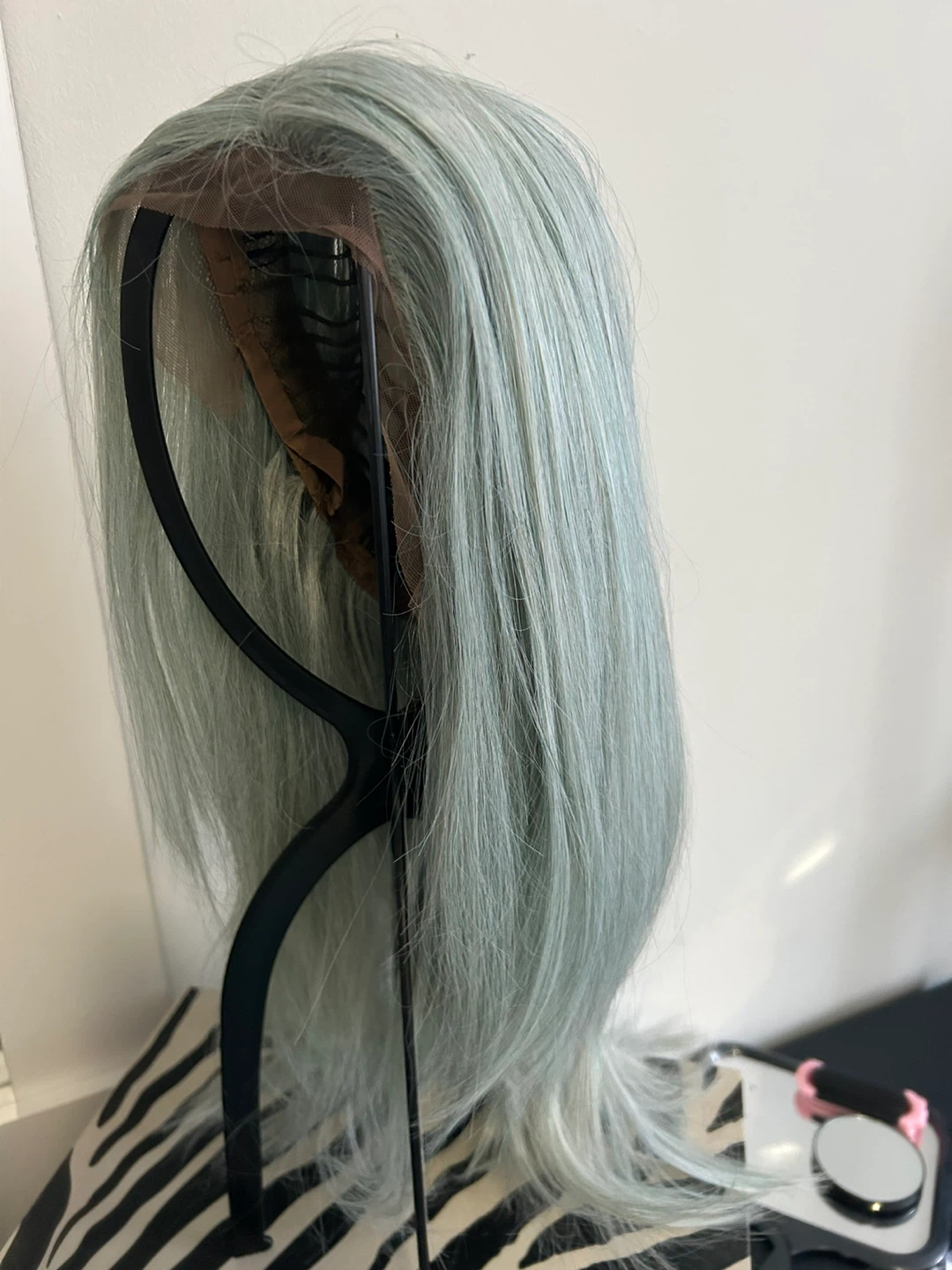 New -Motown Tress Let's Lace Wig, Softblue, 22" - photo 2
