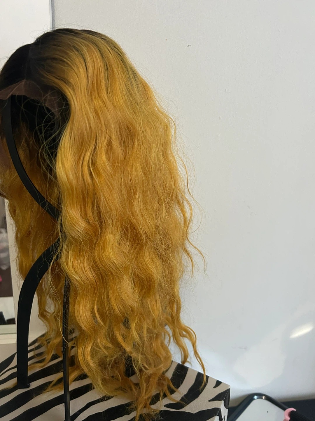 New Dashly Lace Unit 6 T2/Mustard Lace Front Wig - photo 2