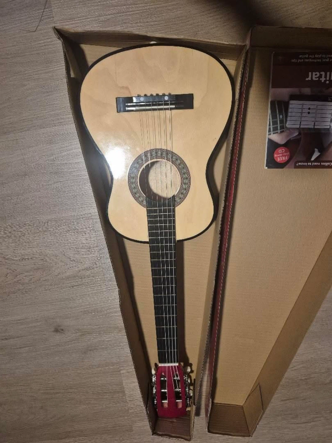 Soundz Acoustic Guitar