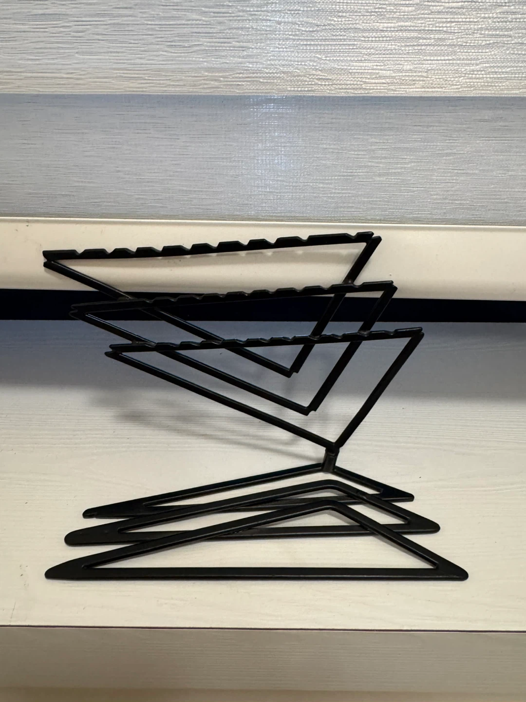 Black Metal Jewelry Hangers