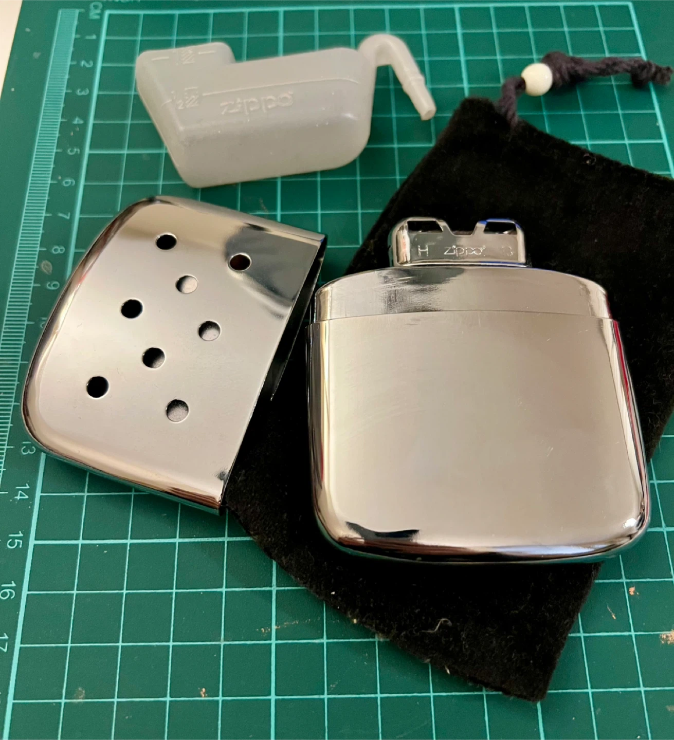 Zippo 12-Hour Refillable Hand Warmer - photo 5