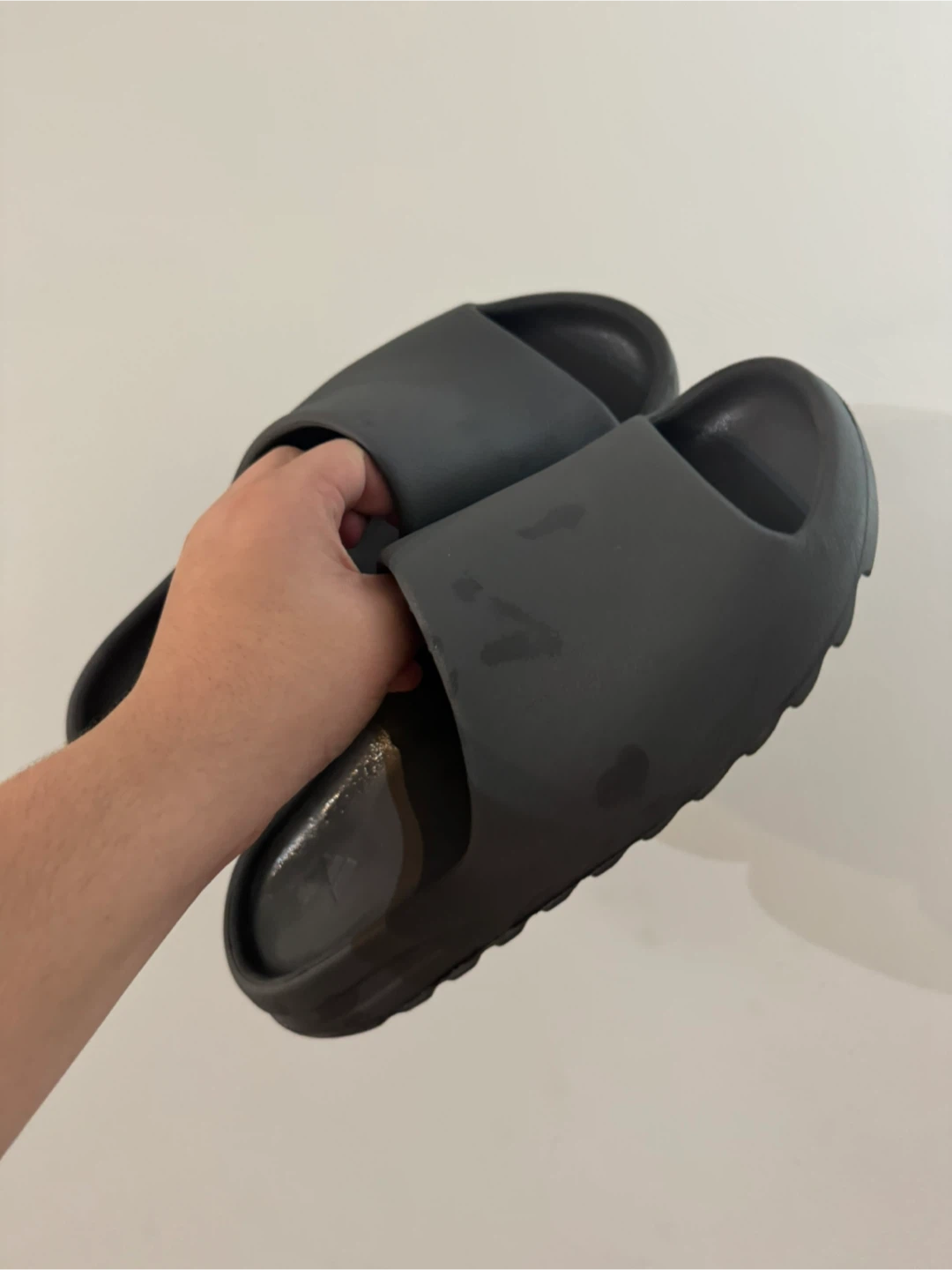 Adidas Yeezy slides - photo 5