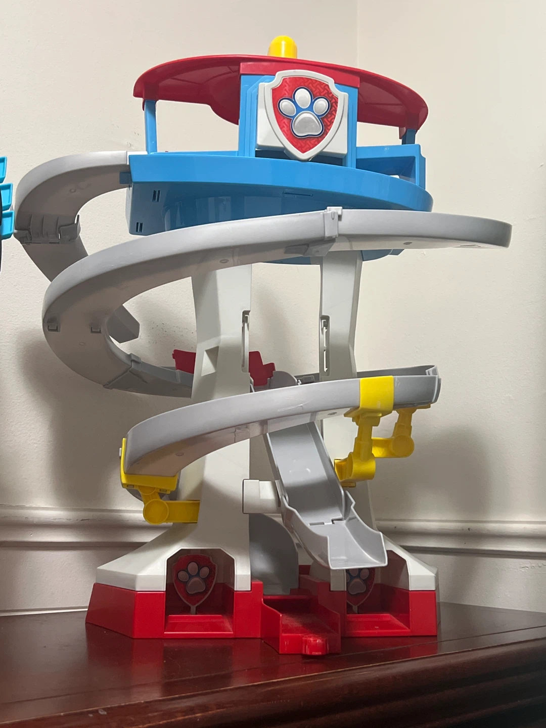 Paw Patrol Tower & Batman Robot Toy - photo 2