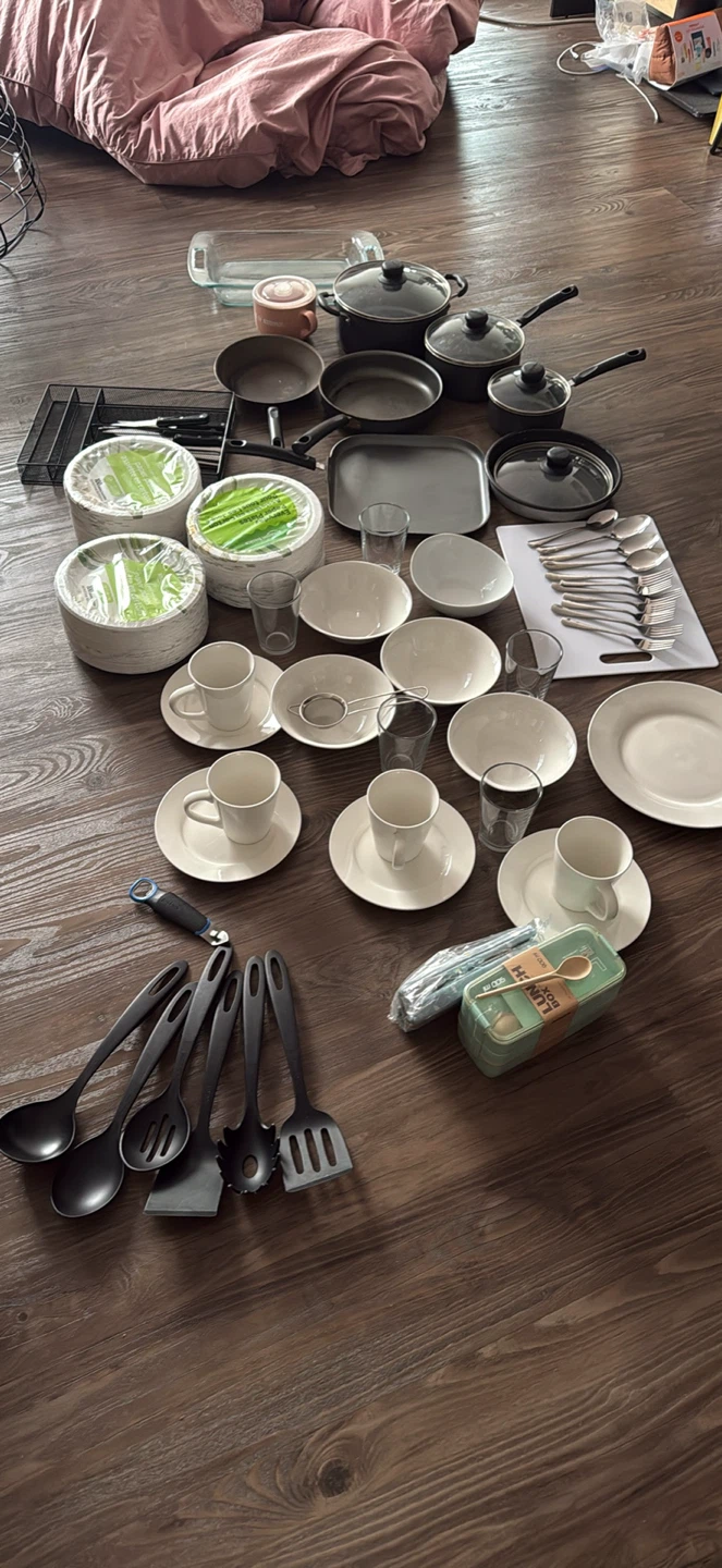 Kitchenware Set - Pots, Pans, Dishes, Cutlery - photo 3