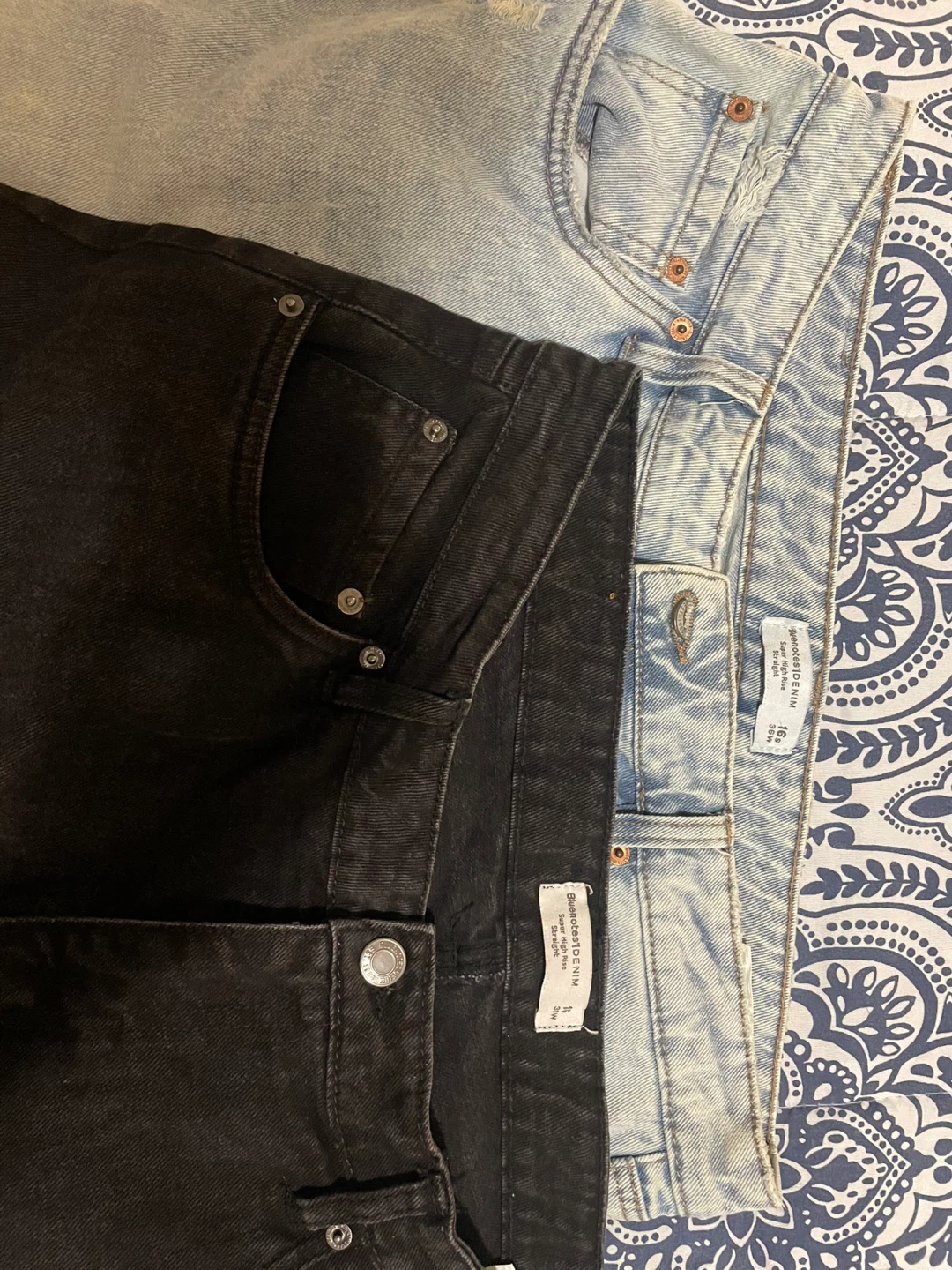Bundle - 2 Jeans and 1 sweatpants - photo 3