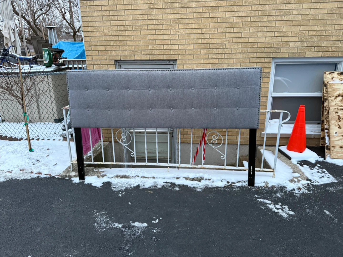 King Size Gray Upholstered Headboard - photo 3