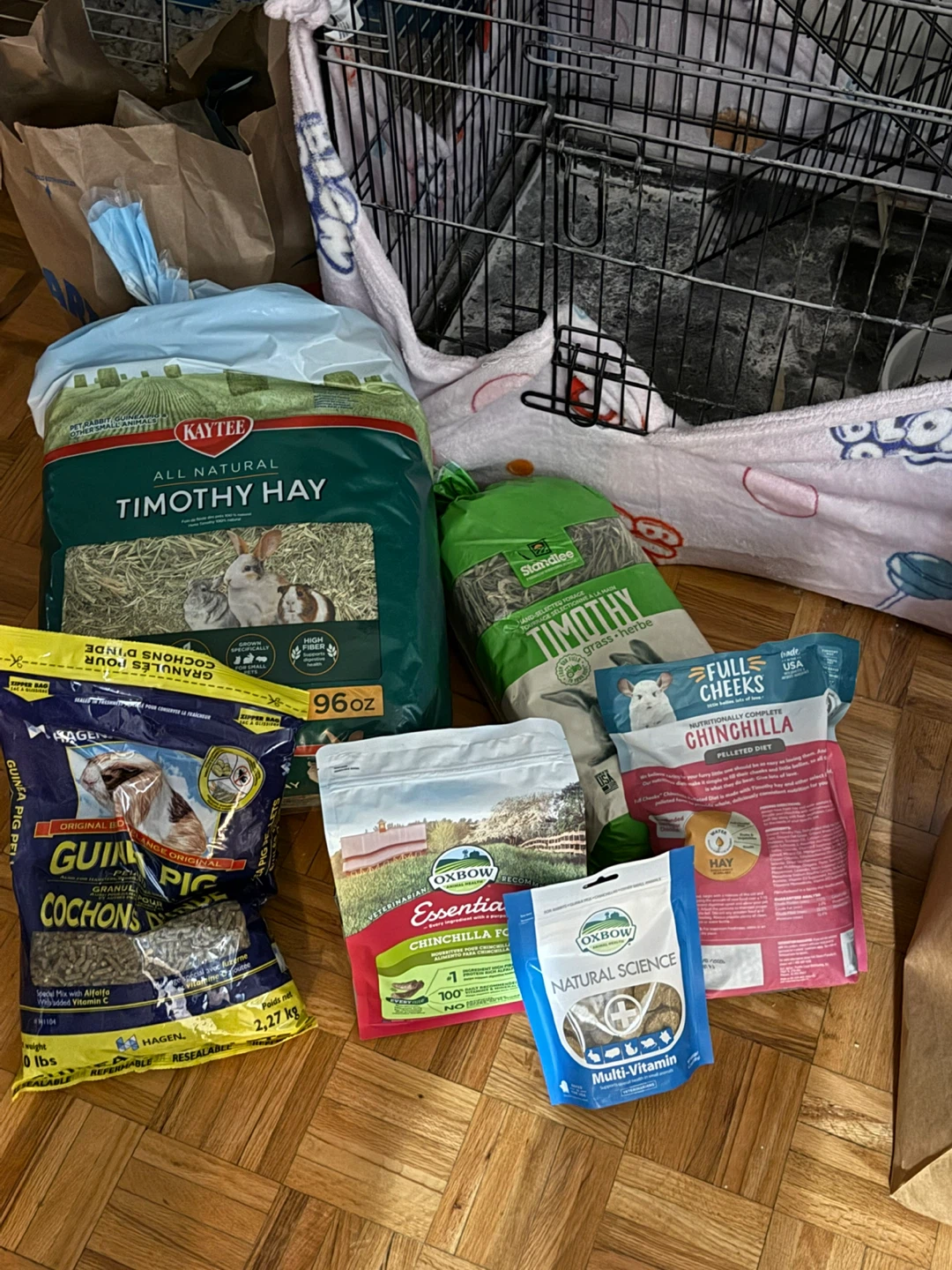 Kaytee Timothy Hay & Oxbow Chinchilla Food