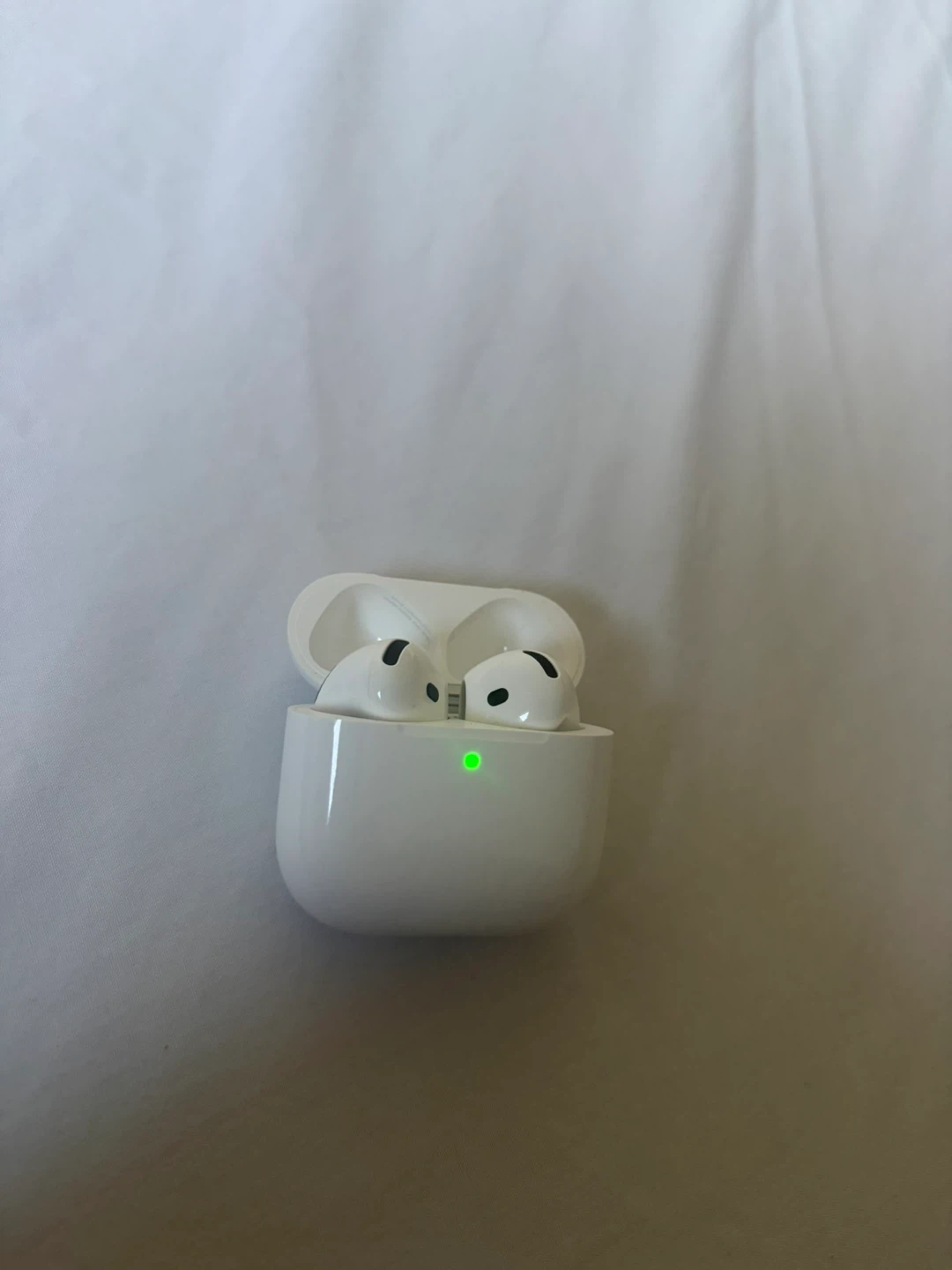 Apple AirPods 4 (Mxp63am/a) with Box